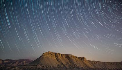 onlyfans深度揭秘：热点事件风波背后，圈内人在酒吧后巷的角色罕见令人意外